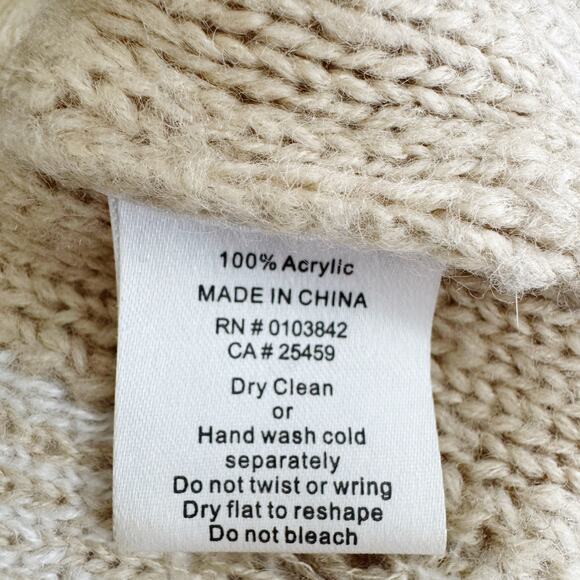 John + Jenn Tan White Loose Boucle Style Pull Over Sweater S - Picture 10 of 10